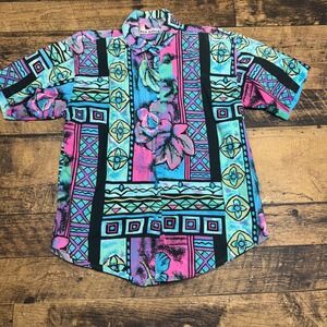 Red Rover Abstract Print Button Up Short Sleeve Shirt‎ Medium Missing button